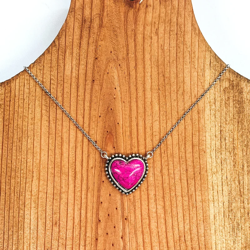 angel wing necklaces for women-Silver Chain Necklace with Small Stone Heart Pendant in Pink