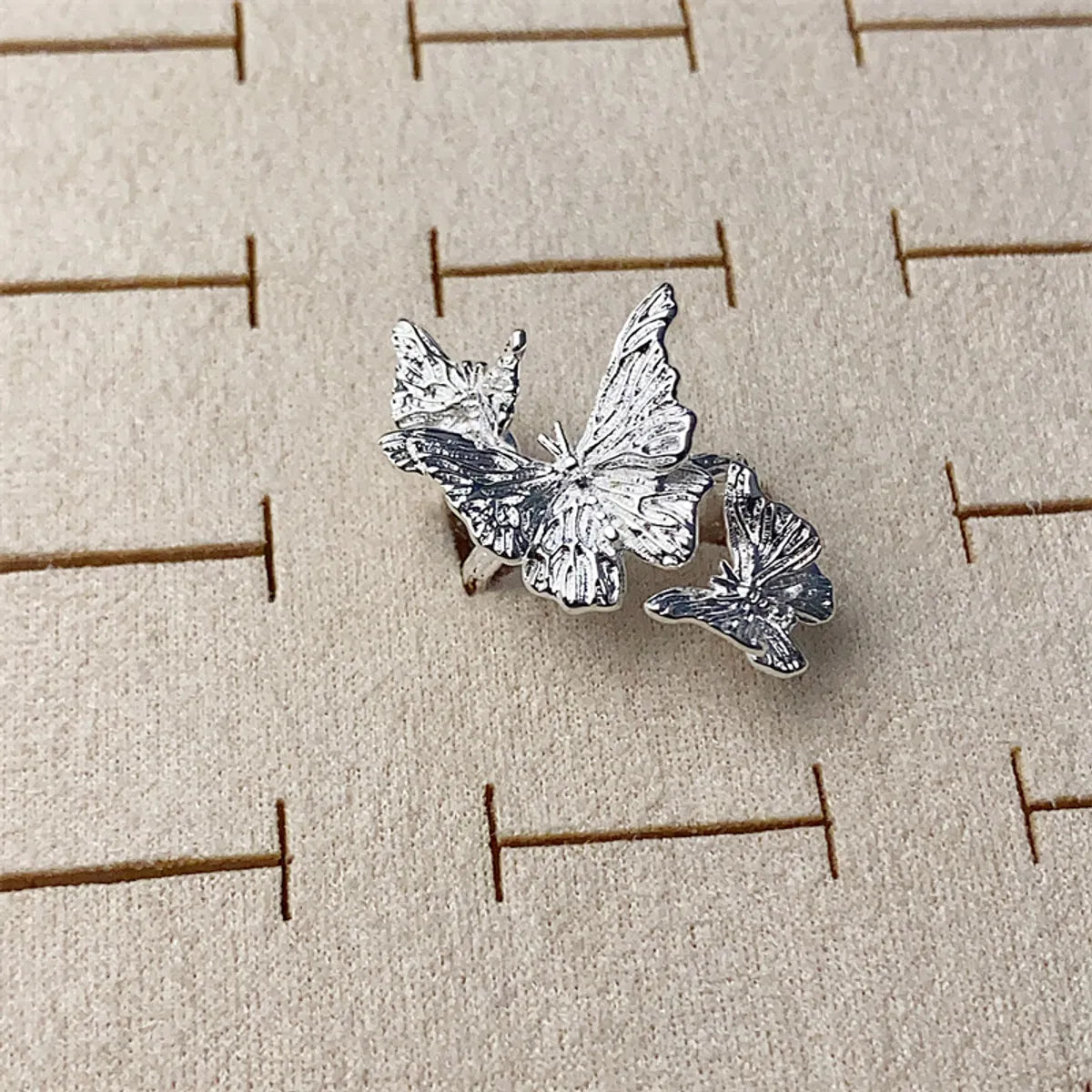 Jz0713 Brushed Winding Butterfly