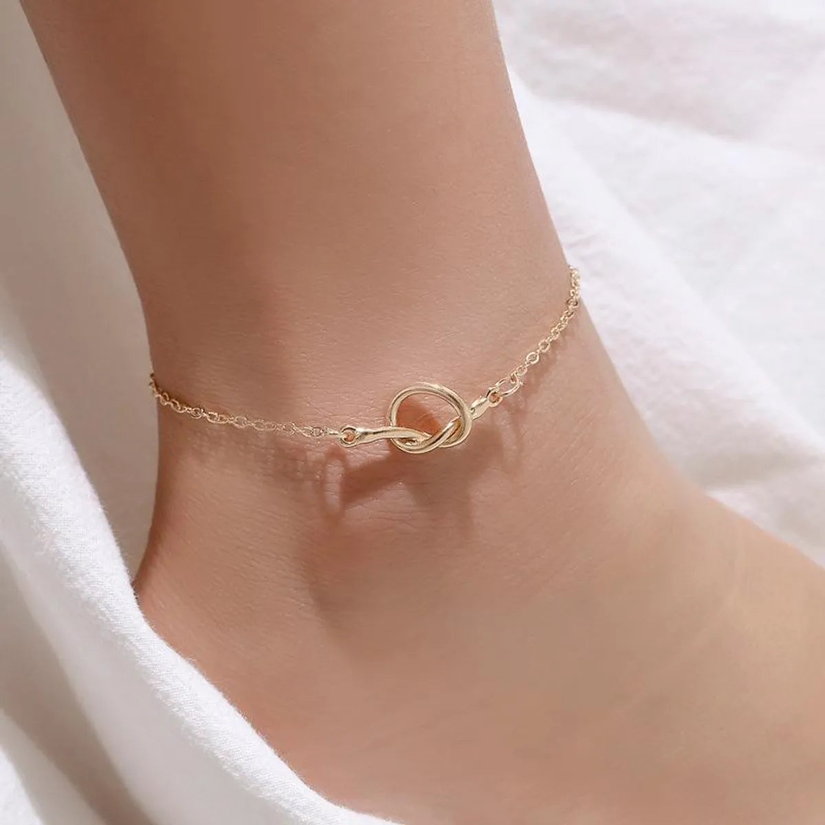 butterfly charm anklet for women-New Style Footwear Metal Knotted Ladies Anklet Fashion Geometric Couple Anklet Wholesale