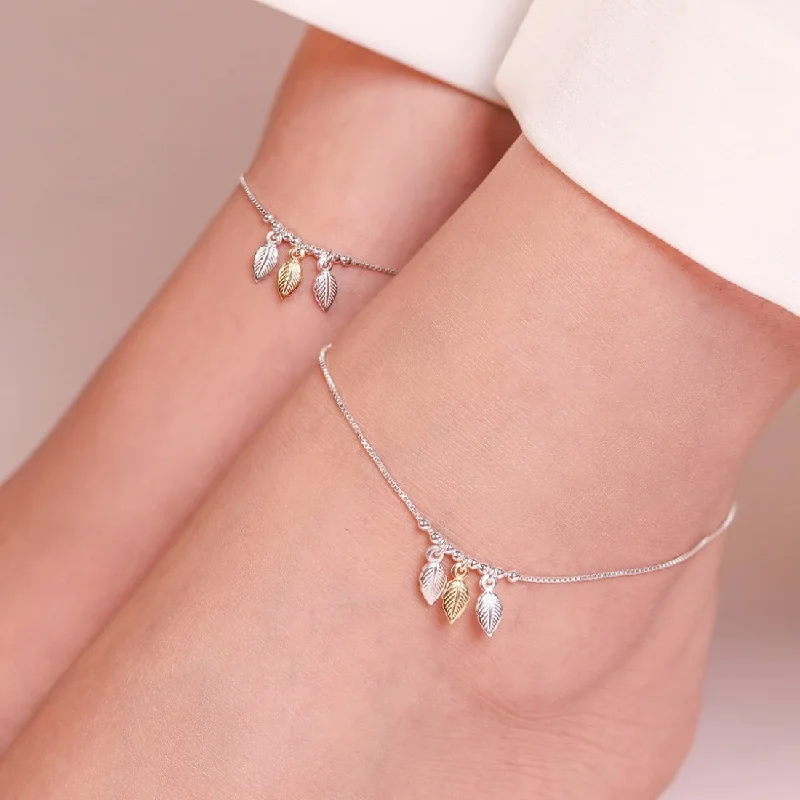 antique-style anklet for women-Leafy Delight Rhodium Plated 925 Sterling Silver Anklet with Leaf Pattern