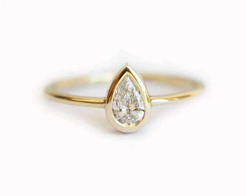 pear-shaped diamond engagement rings for women-Pear Diamond Bezel Engagement Solitaire Ring